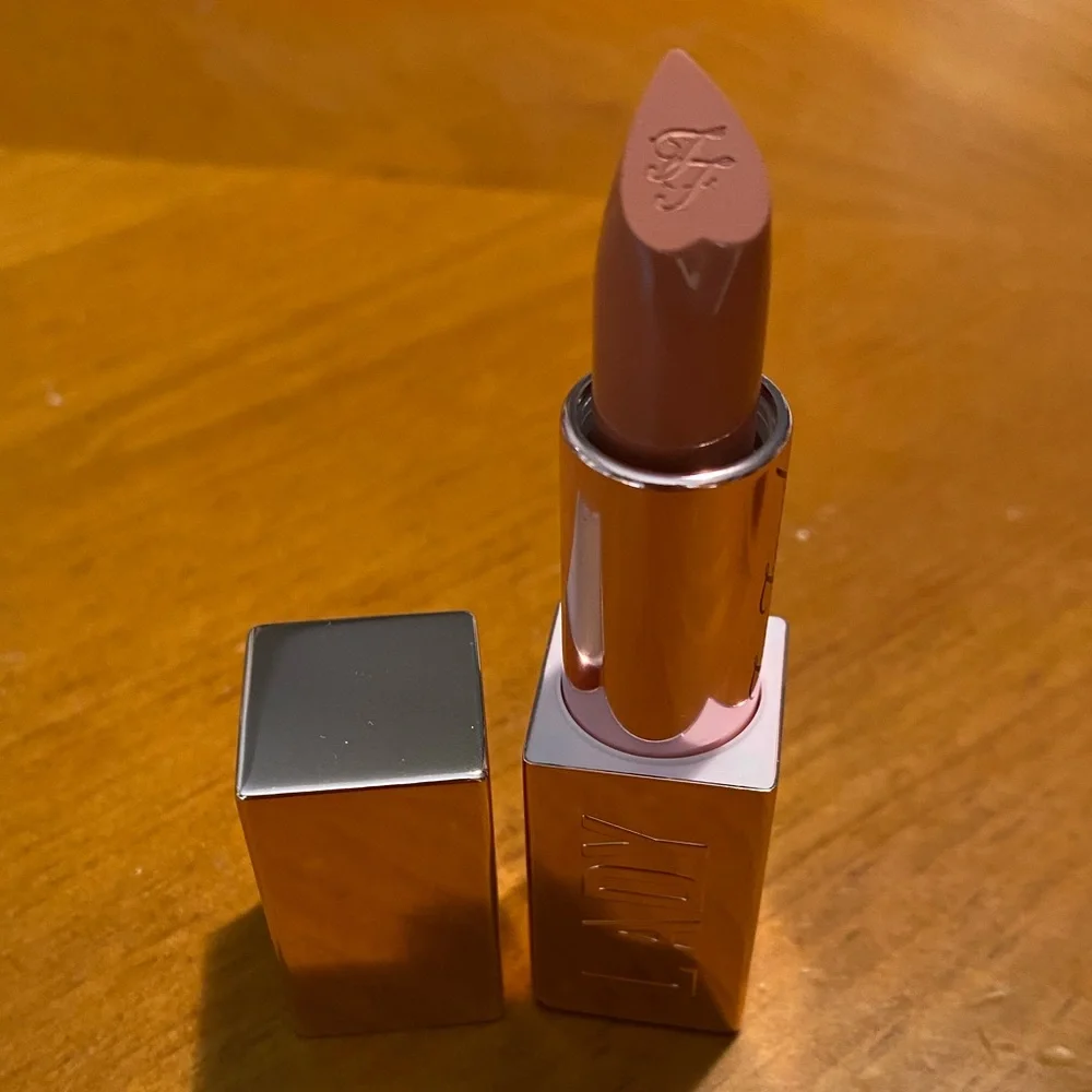 Too Faced Lady Bold Em-Power Pigment Lipstick